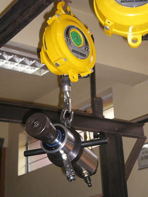 Spring Balancer holding semi auto tube puller